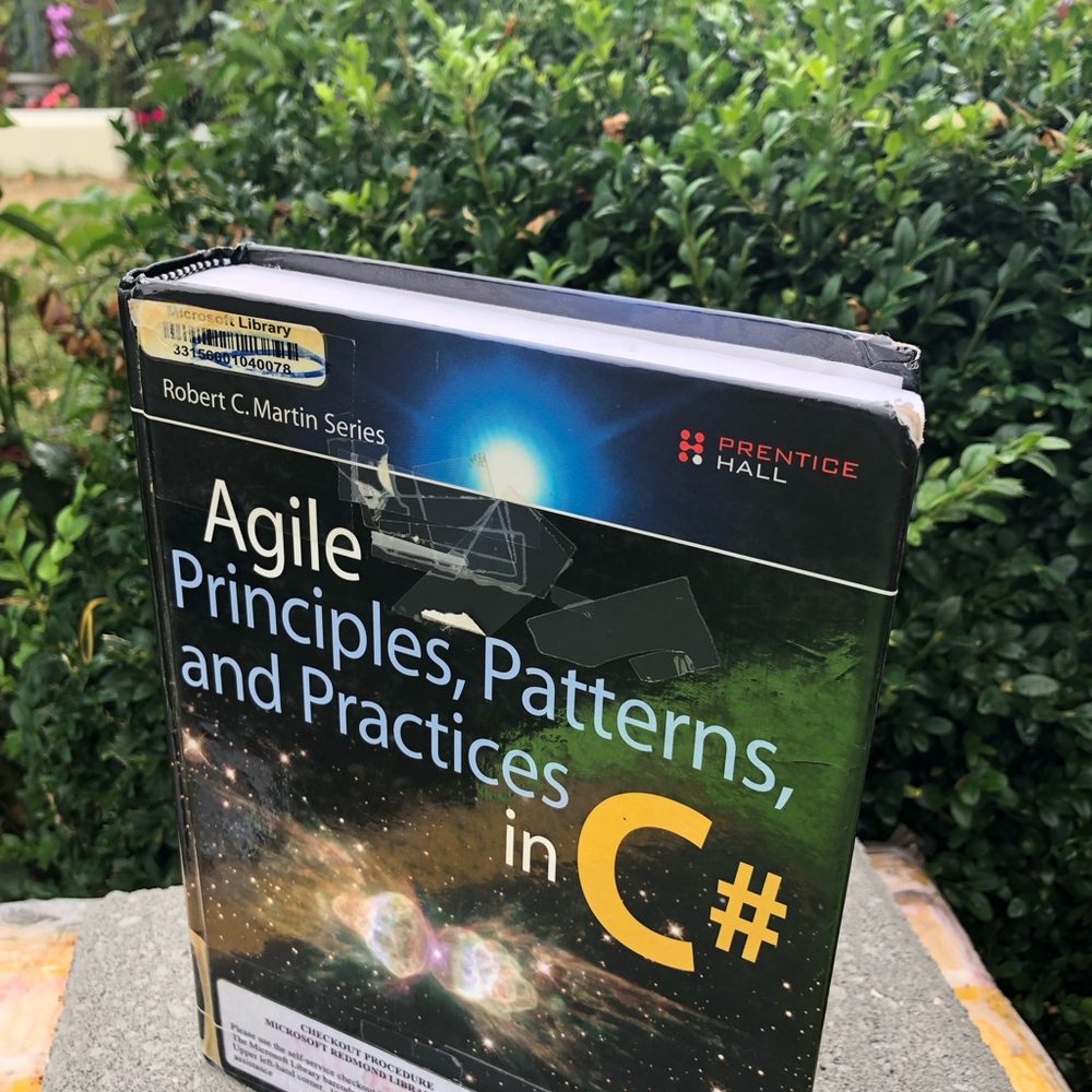 Agile Principles, Patterns, and Practices in C# by Micah Martin, Robert...